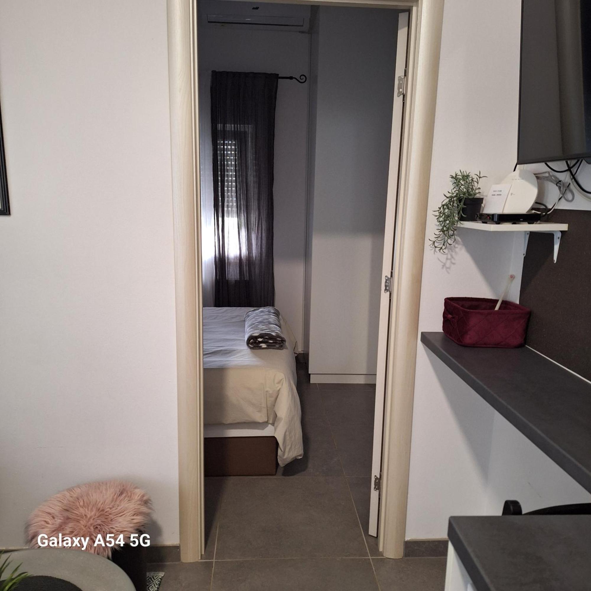 Studio Apartmani Louis I Lola Загреб Экстерьер фото